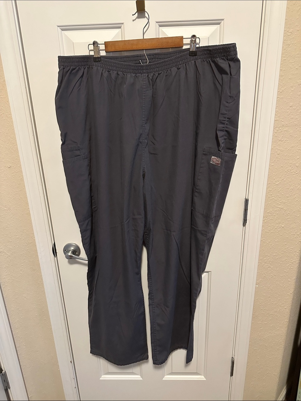 Relaxed Charcoal Scrub Pants with Utility Pockets